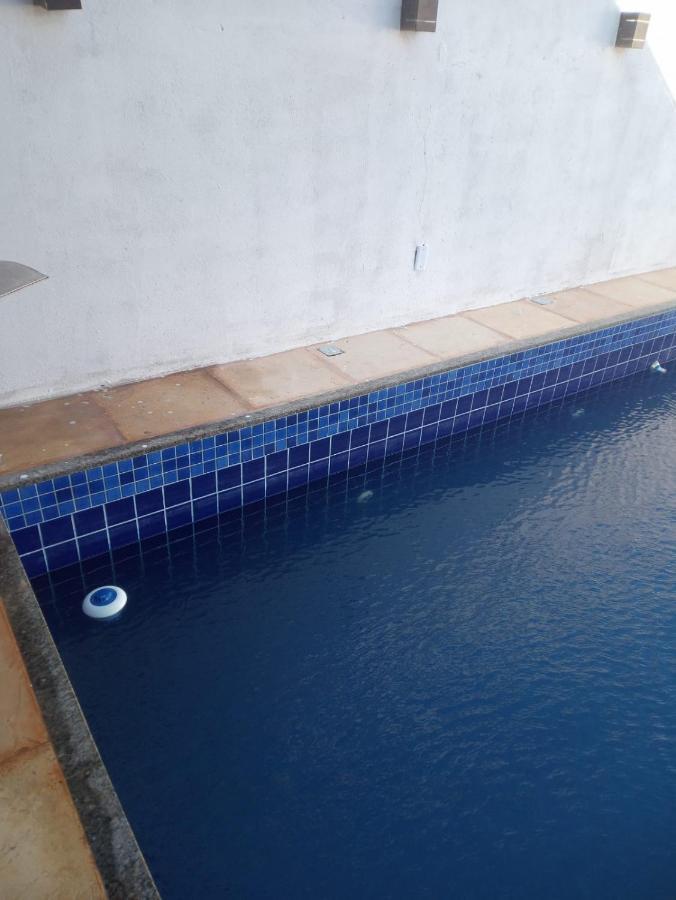 Casa Com Piscina, Hidromassagem E Churrasqueira. *
