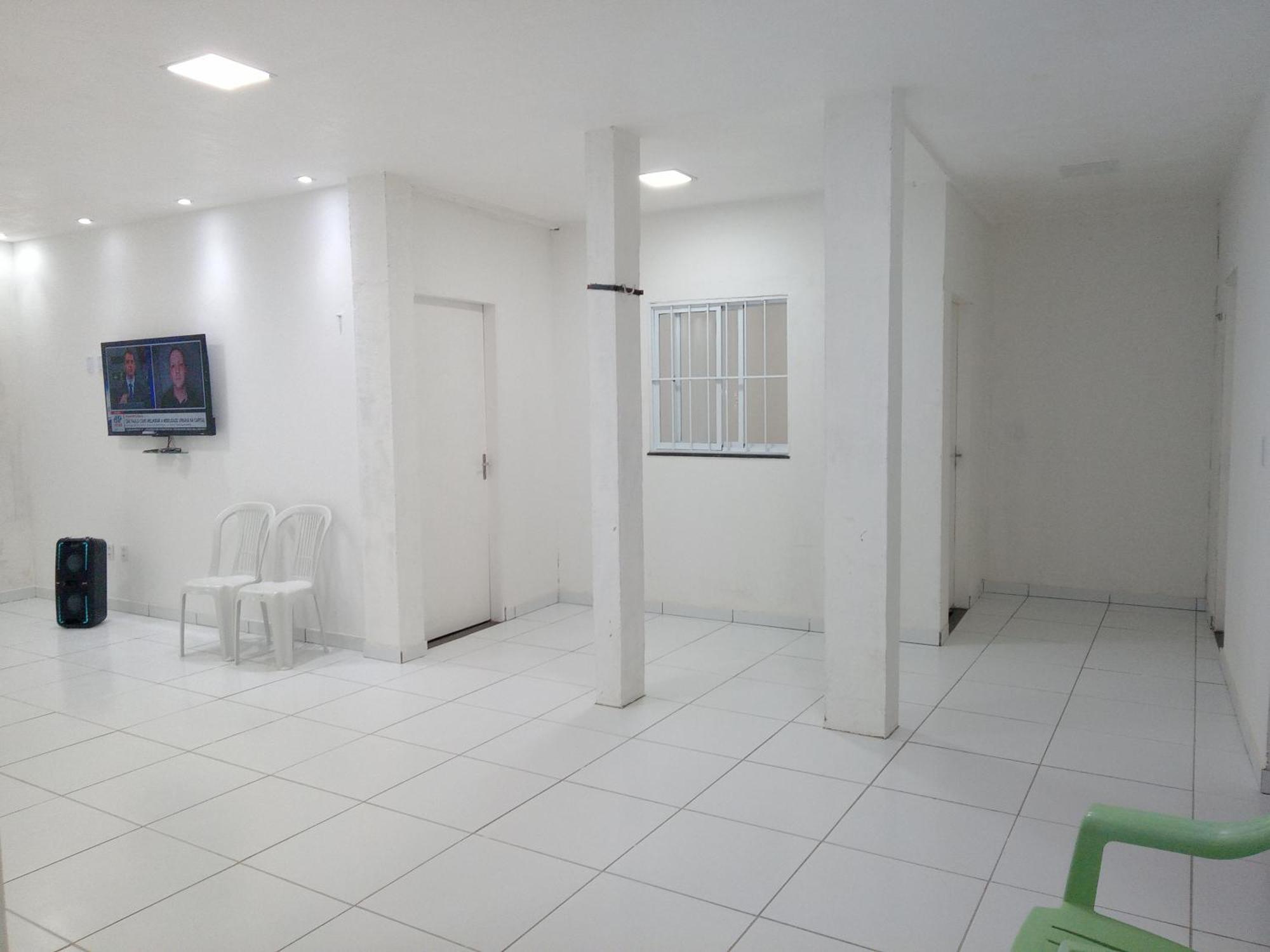 Casa Com Piscina, Hidromassagem E Churrasqueira. *